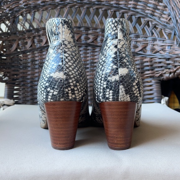 Vionic Windom Boot 11 - Picture 13 of 14